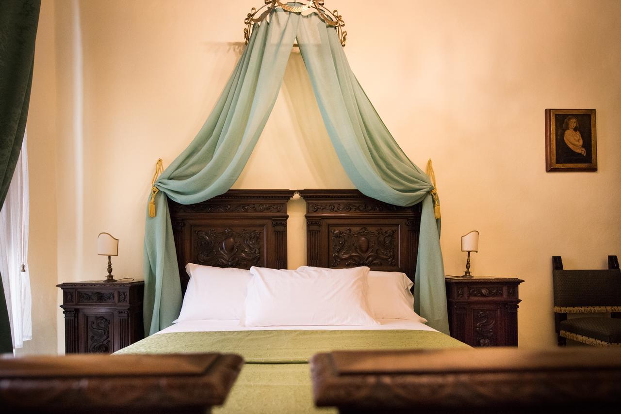 Bed & Breakfast All'ombra Della Torre Only 3*