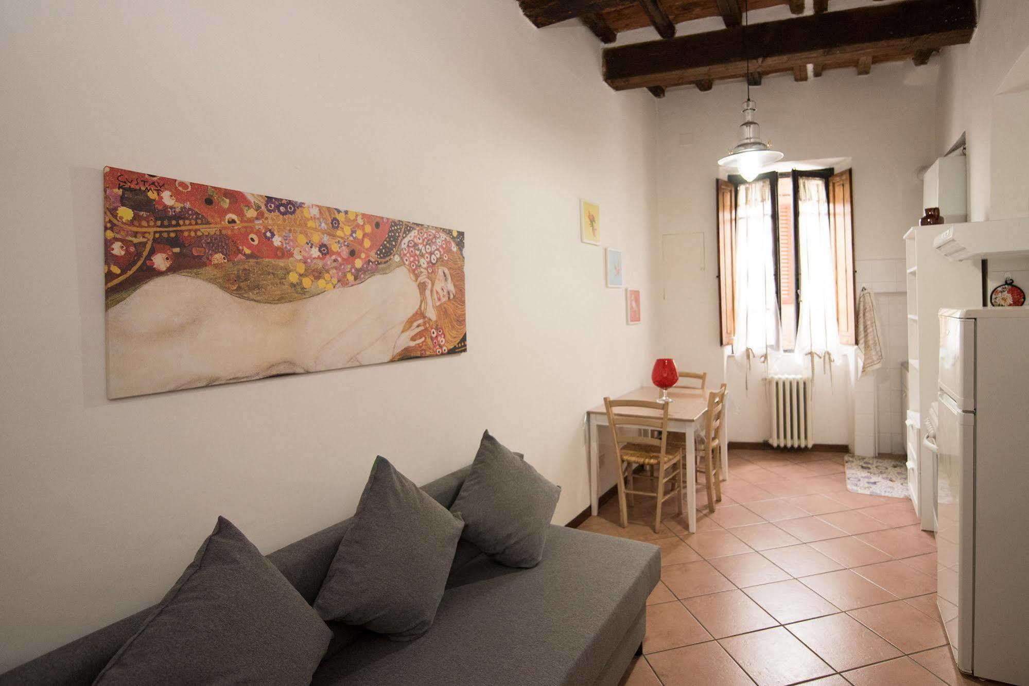 Bed & Breakfast All'ombra Della Torre Only Siena